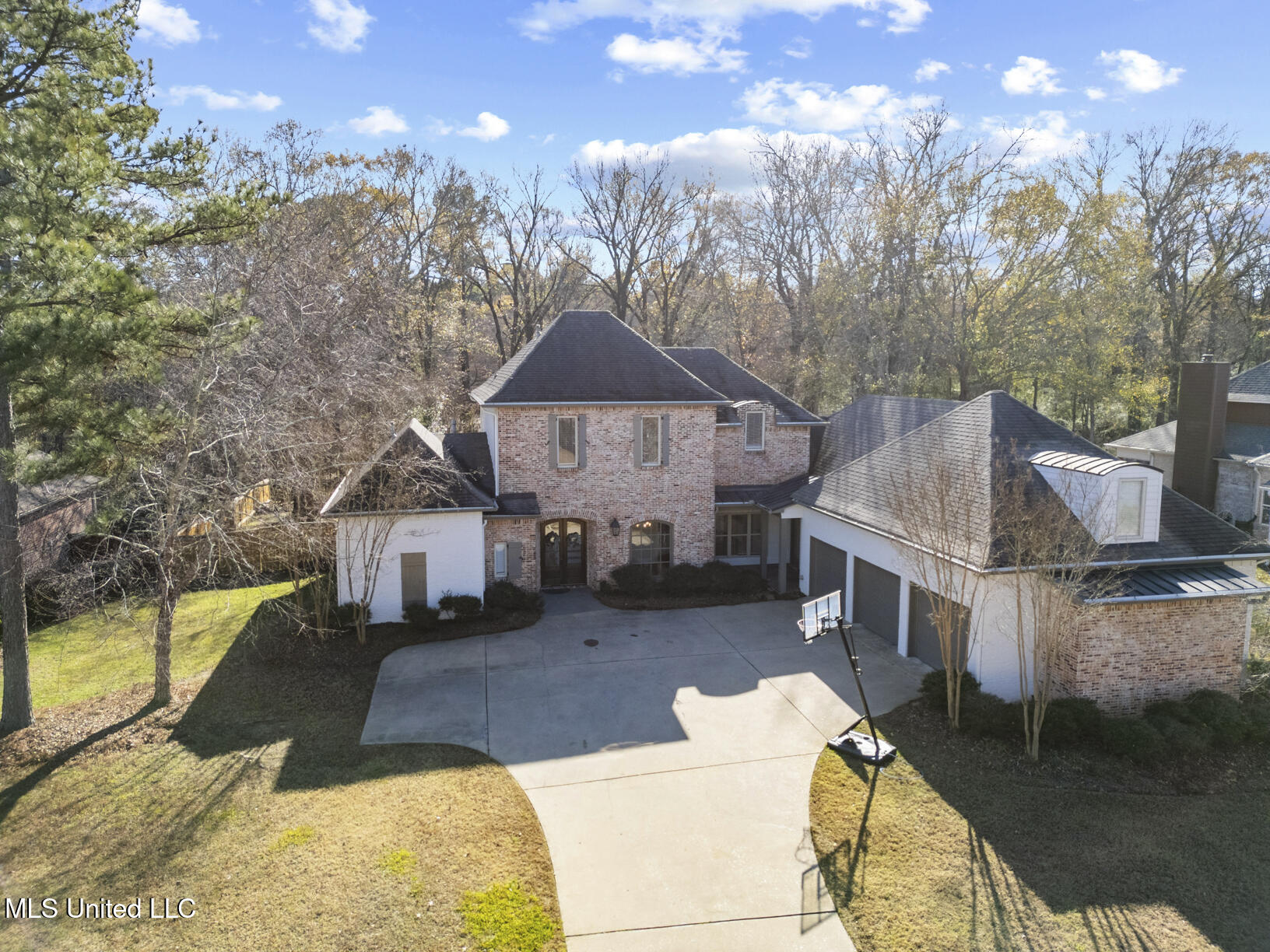 808 Beaumont Drive, Madison, Mississippi image 1