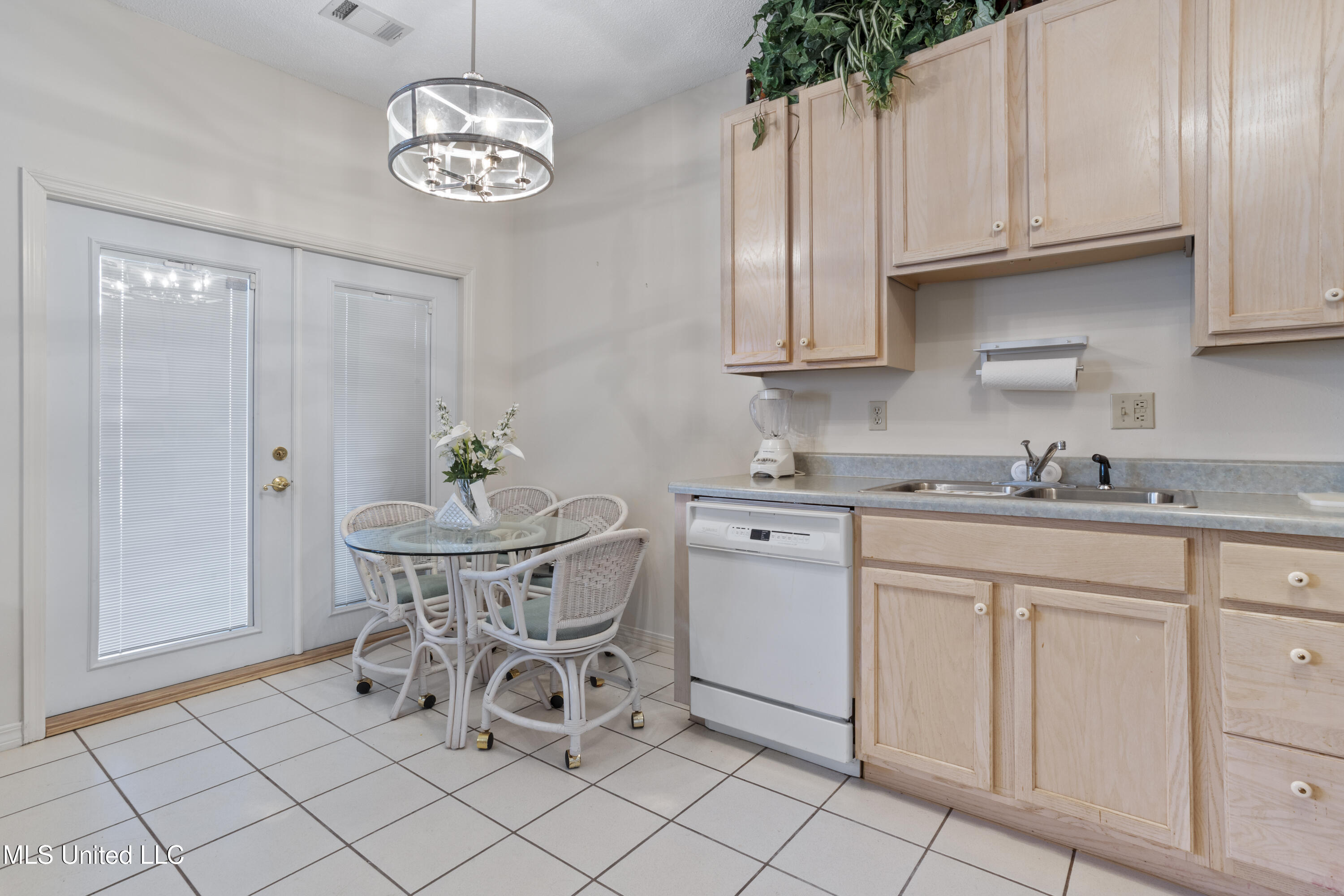 8122 Fairway Villa Drive #22, Gautier, Mississippi image 13