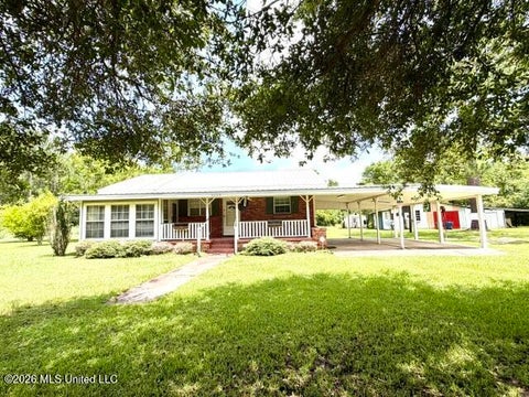 Homes For Sale - 5825 Elder Street<br/> Moss Point, MS 39563
