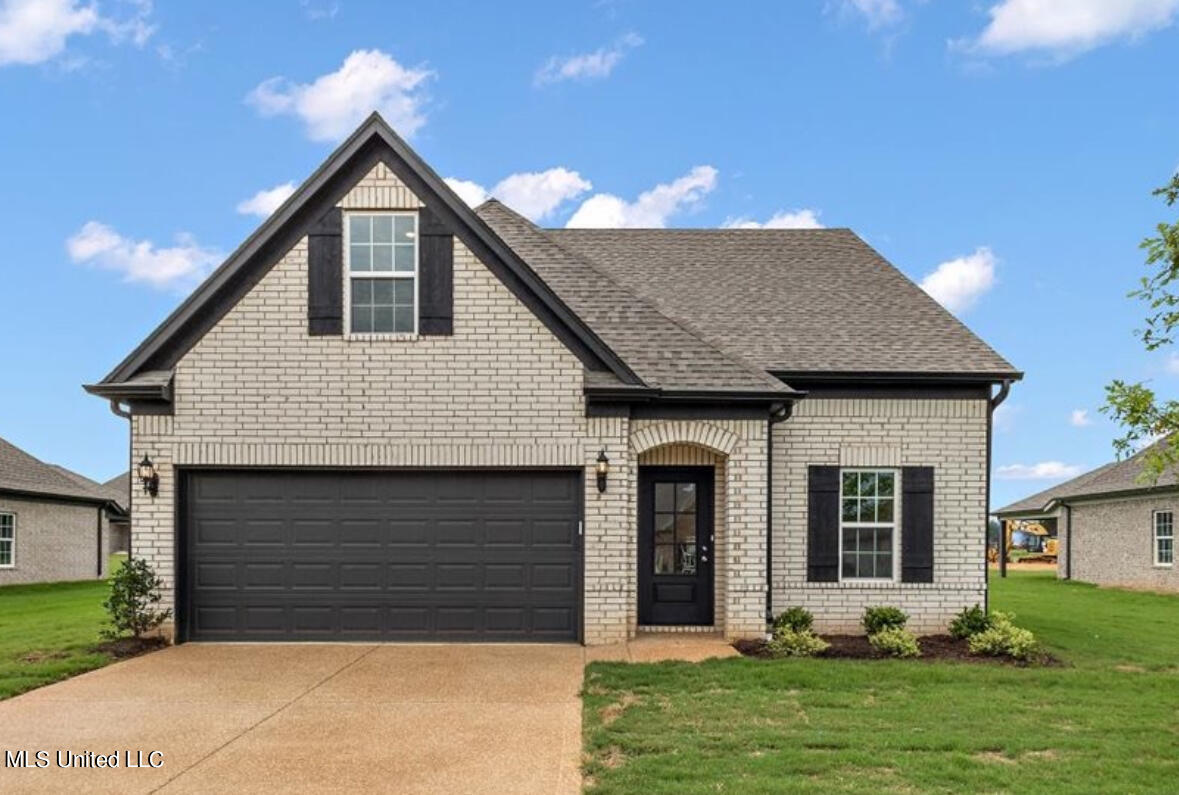 2337 Franklin Drive, Southaven, Mississippi image 1