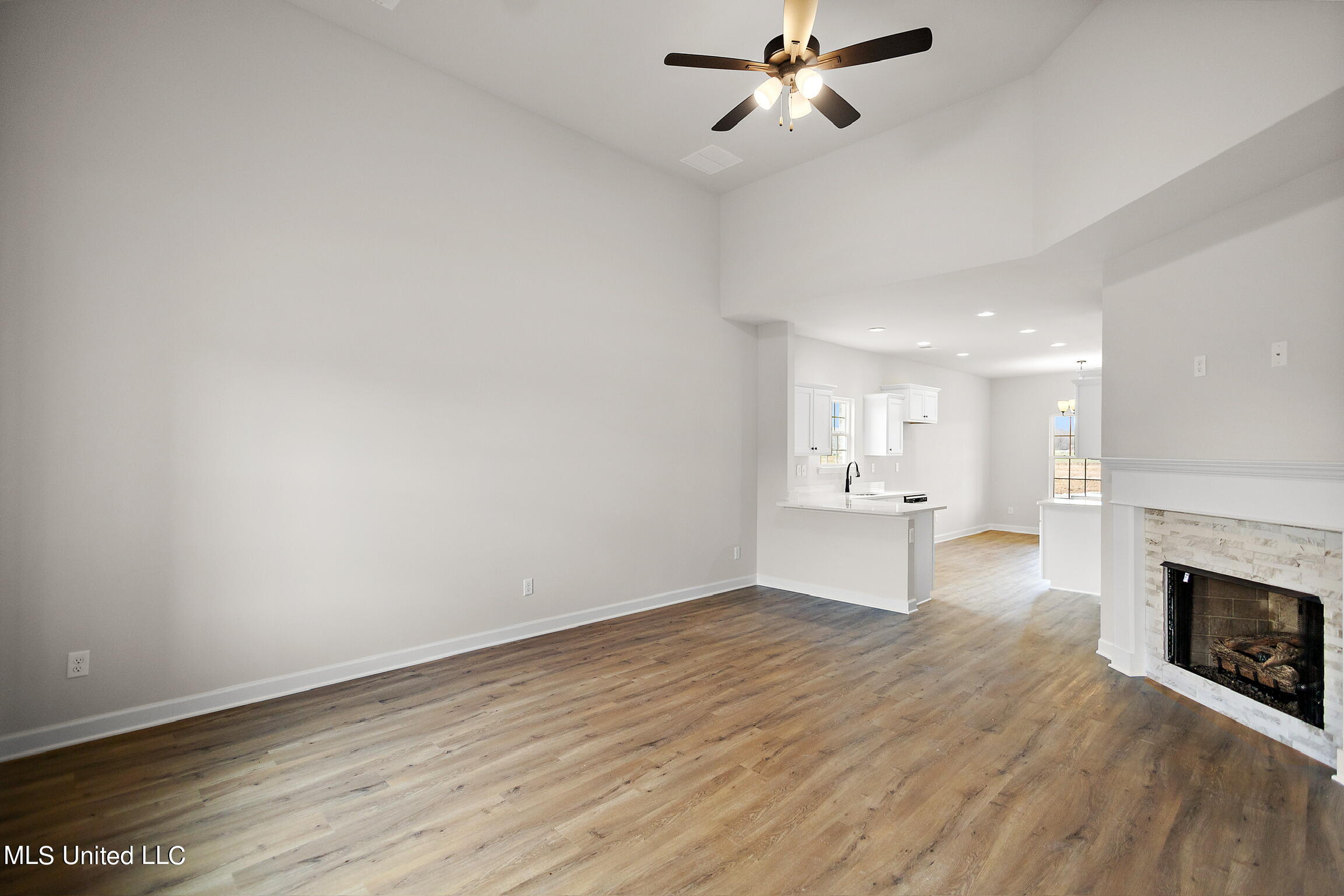 2337 Franklin Drive, Southaven, Mississippi image 9