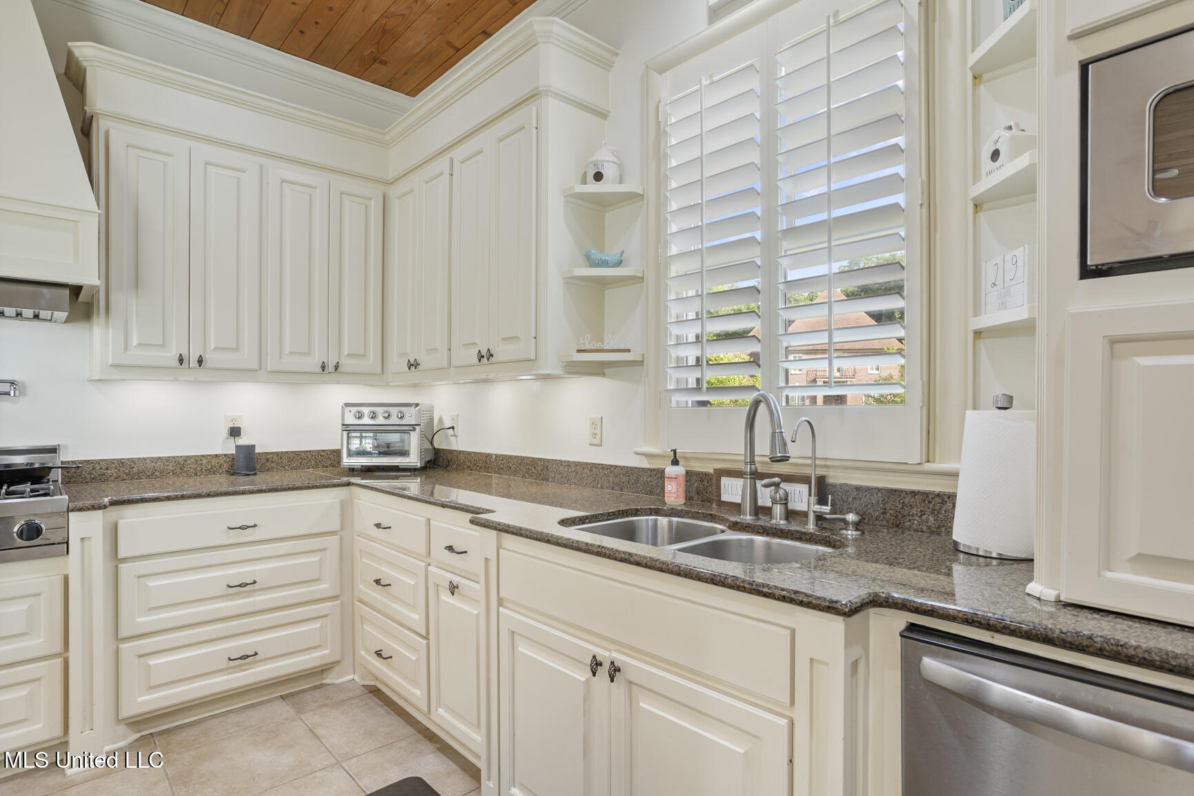 100 Catherine Cove, Madison, Mississippi image 17