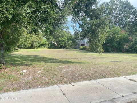 Vacant Land For Sale - 348 Oak Street<br/> Harrison County, Biloxi, MS 39530
