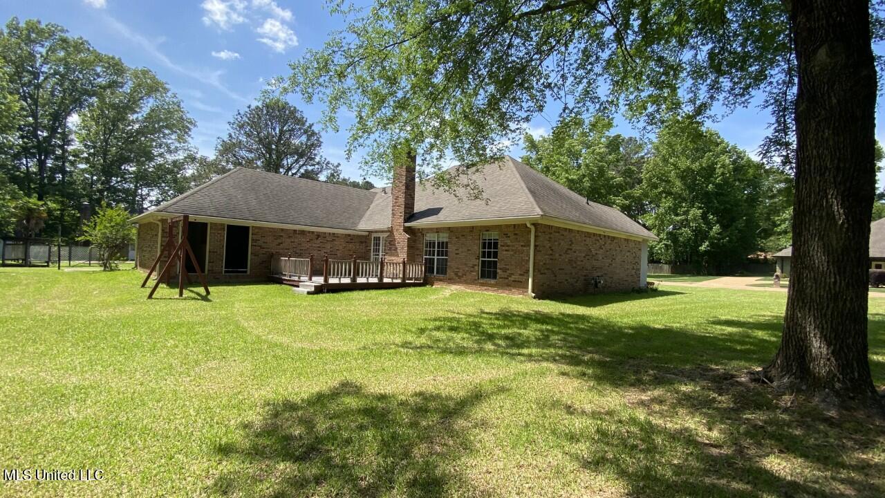 326 Amanda Lane, Byram, Mississippi image 2