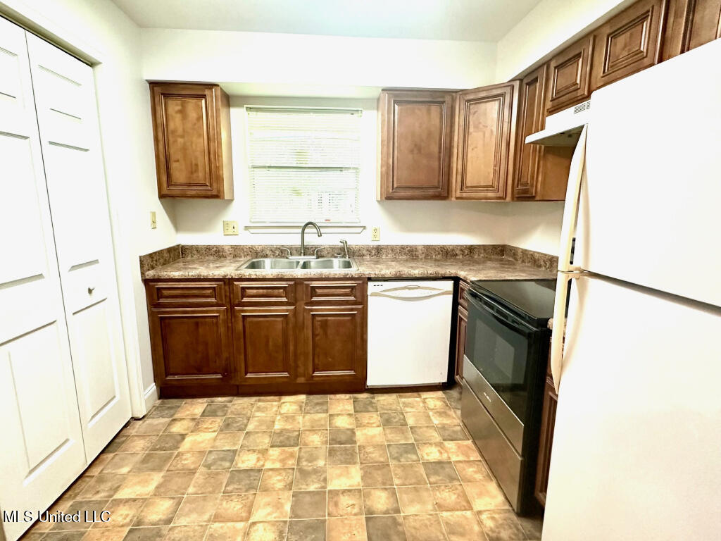 6 Dogwood Circle, Diamondhead, Mississippi image 4