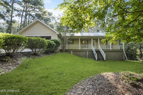 Homes For Sale - 105 Green Bay Drive<br/> Petal, MS 39465