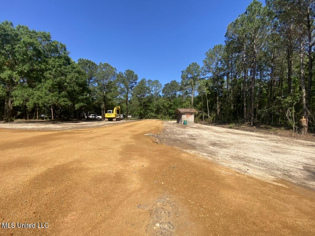 7066 Dubys Lane, Long Beach, Mississippi image 18