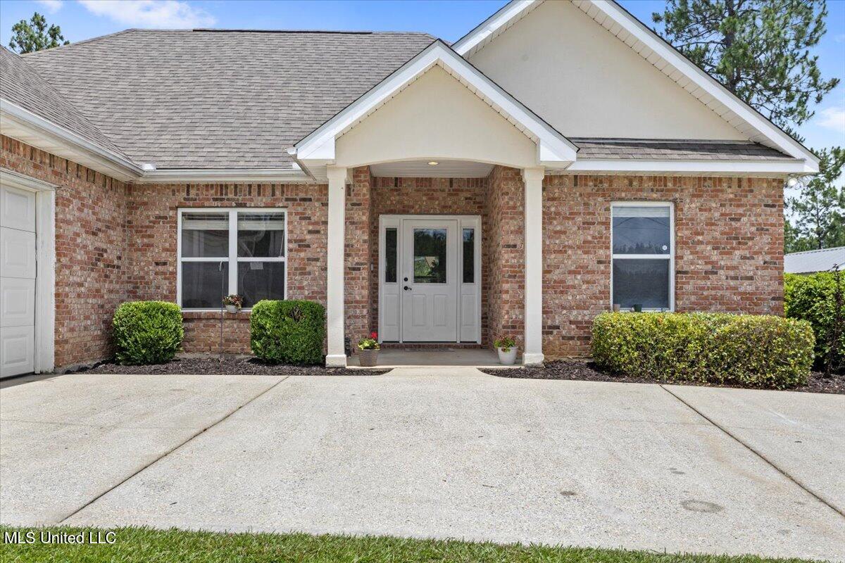 21915 Huntington Forest Drive, Saucier, Mississippi image 6
