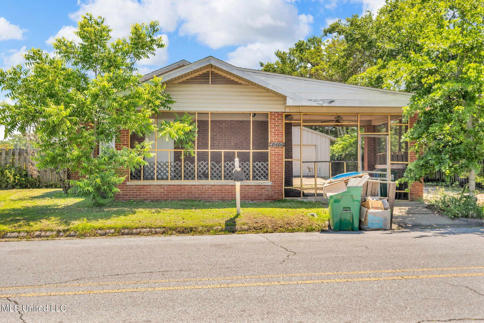 1810 Roosevelt Street, Pascagoula, Mississippi image 1