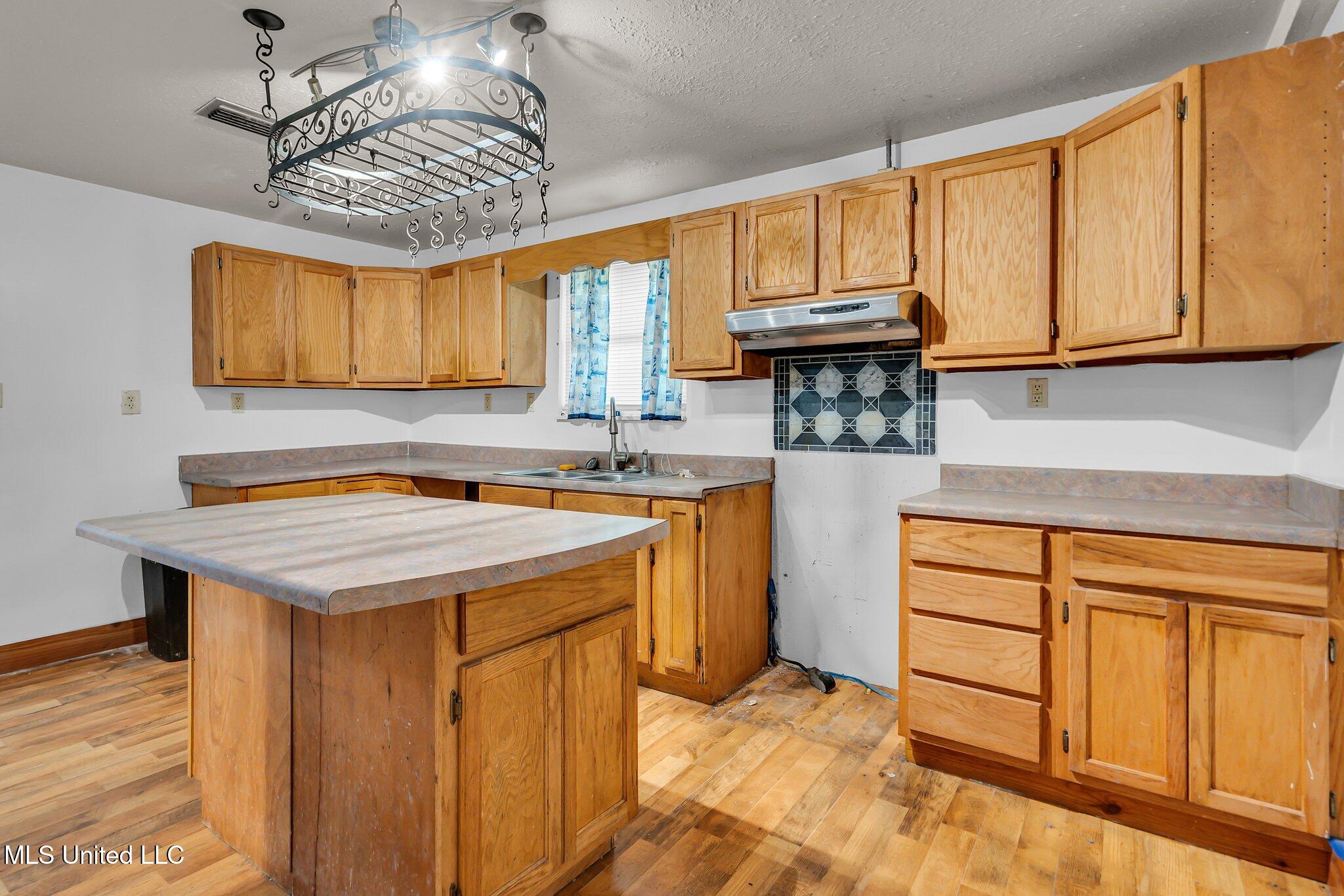 1810 Roosevelt Street, Pascagoula, Mississippi image 9