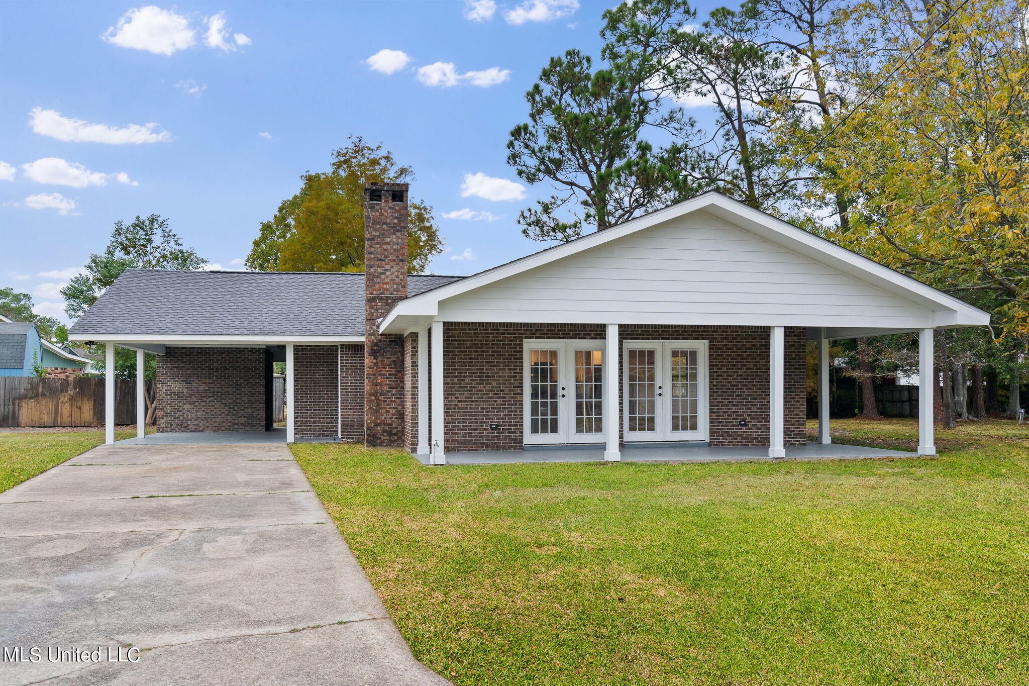 215 Corinth Drive, Bay Saint Louis, Mississippi image 1