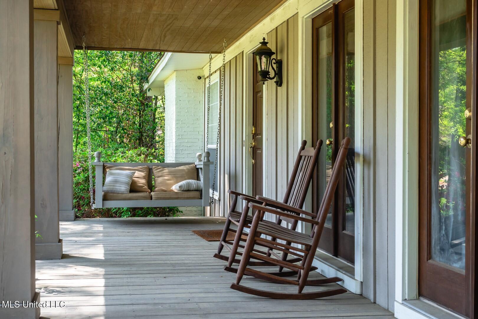 2018 London Avenue, Jackson, Mississippi image 6