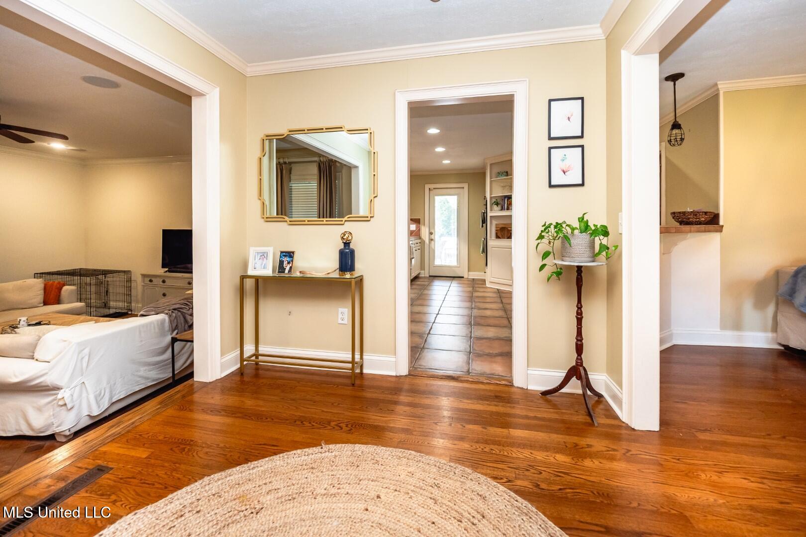2018 London Avenue, Jackson, Mississippi image 7