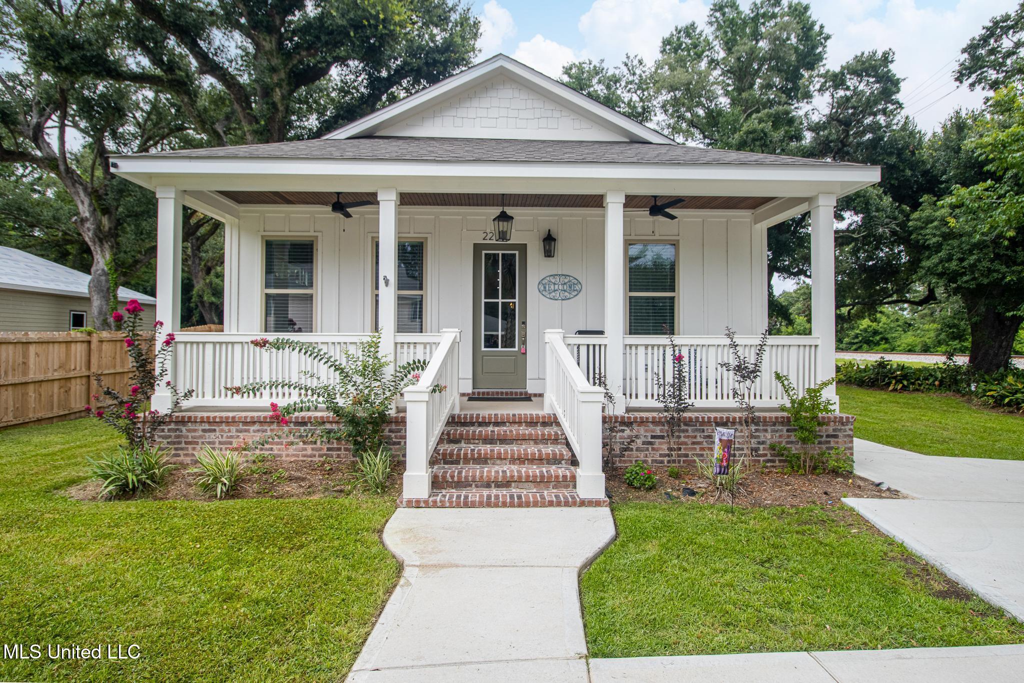 2208 Gulf Avenue, Gulfport, Mississippi image 2