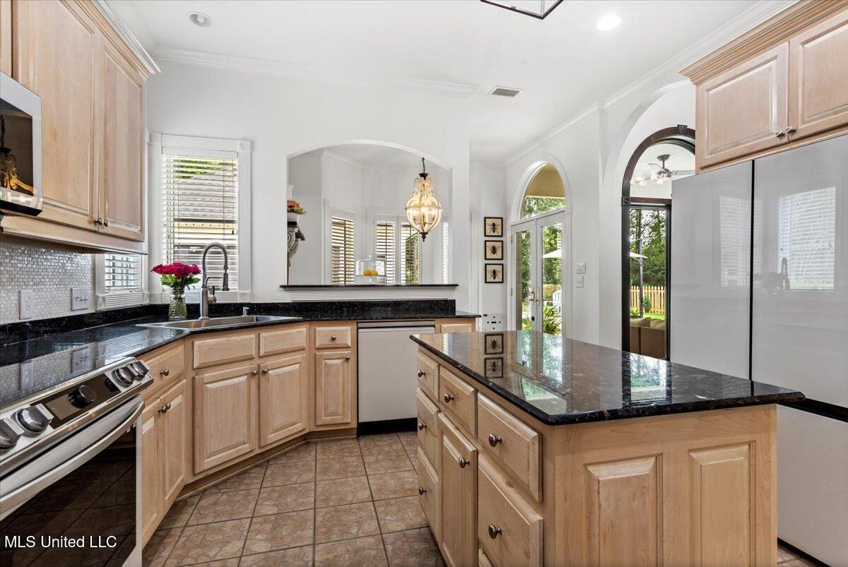 7387 Live Oak Way, Pass Christian, Mississippi image 20