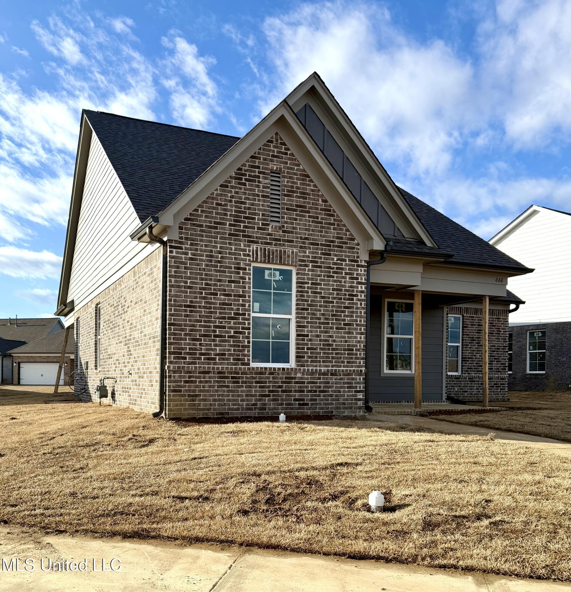 660 Bolivar Drive, Nesbit, Mississippi image 4