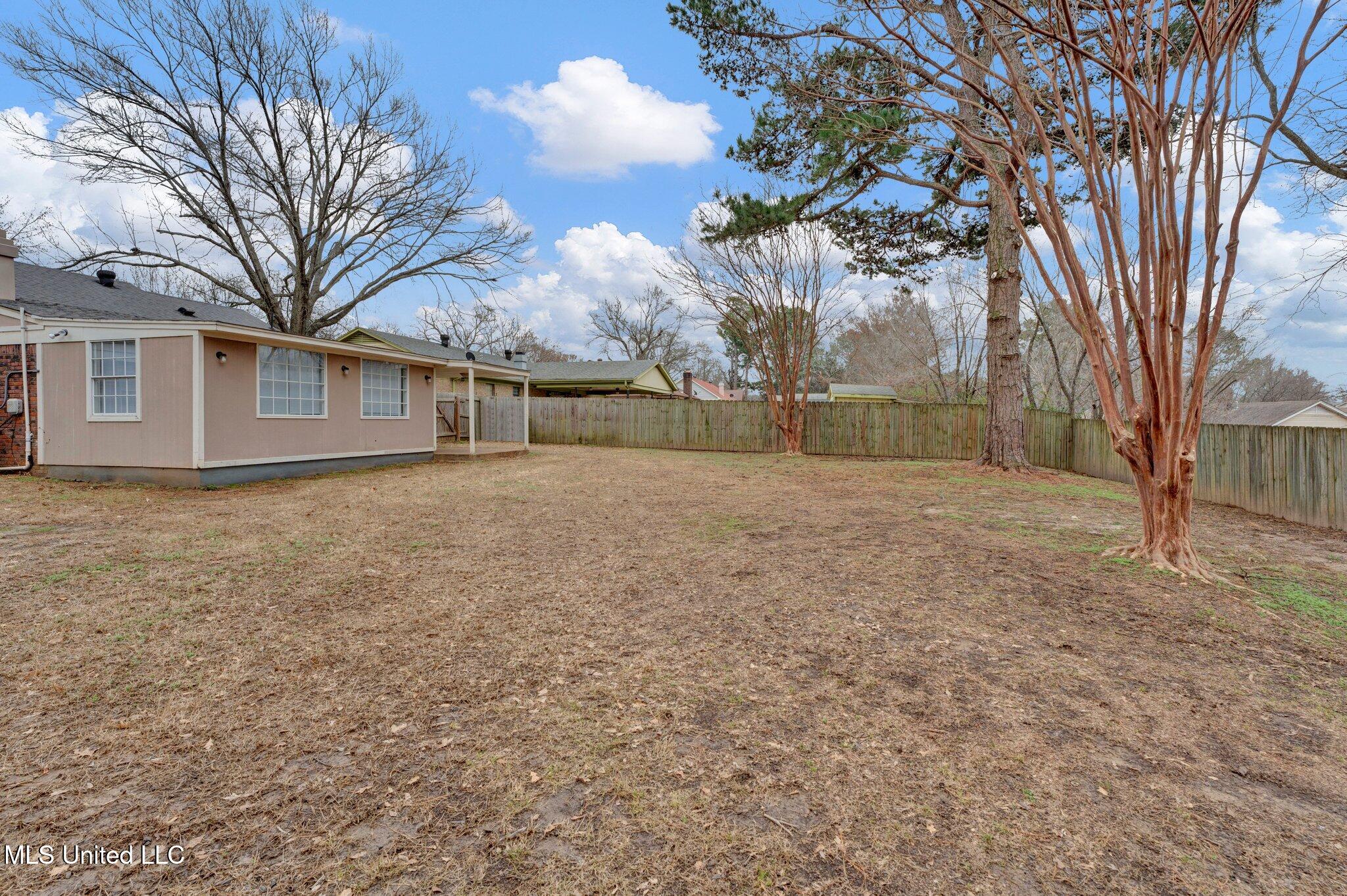 385 N Lake Shore Drive, Southaven, Mississippi image 34