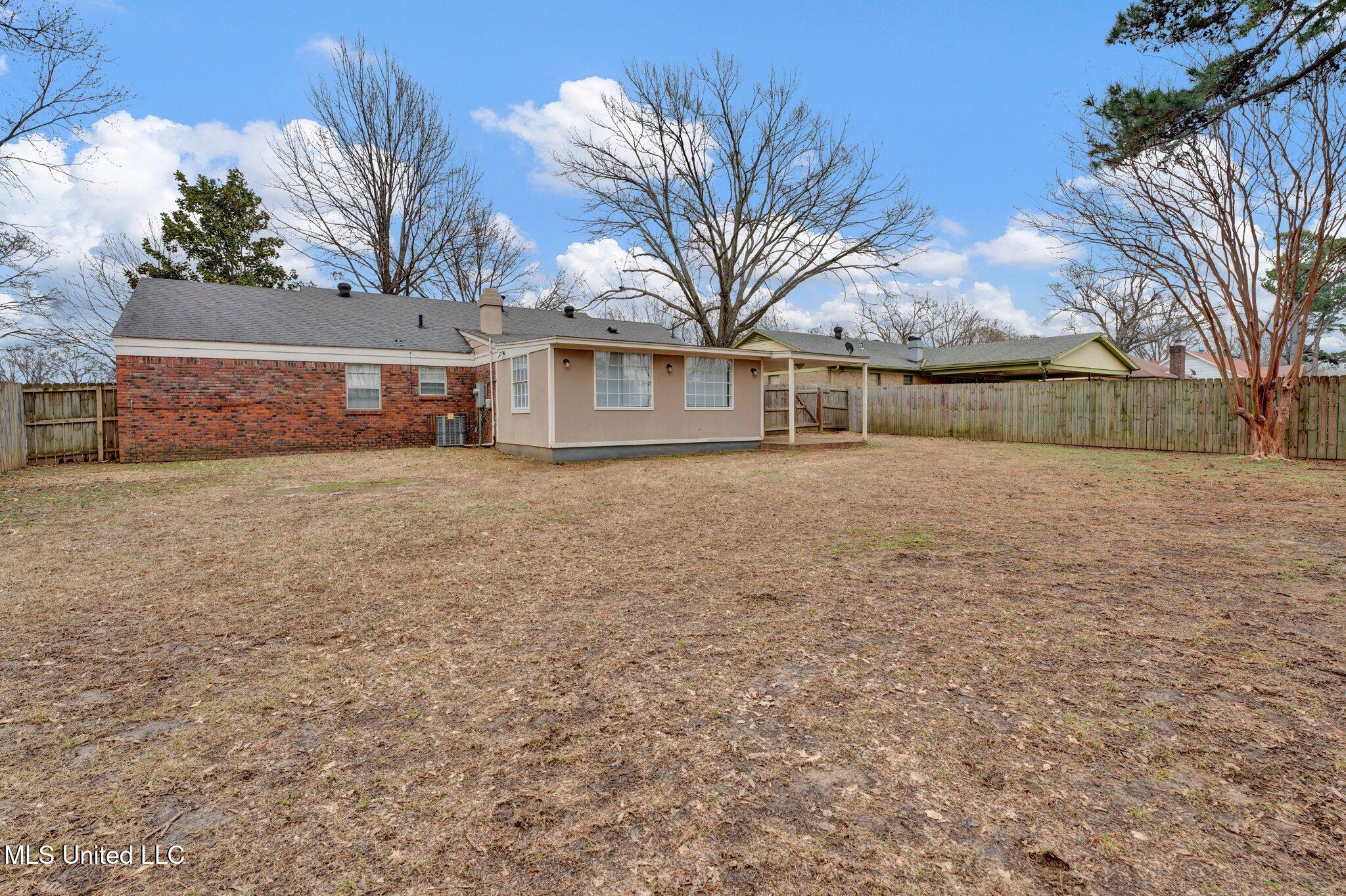 385 N Lake Shore Drive, Southaven, Mississippi image 33