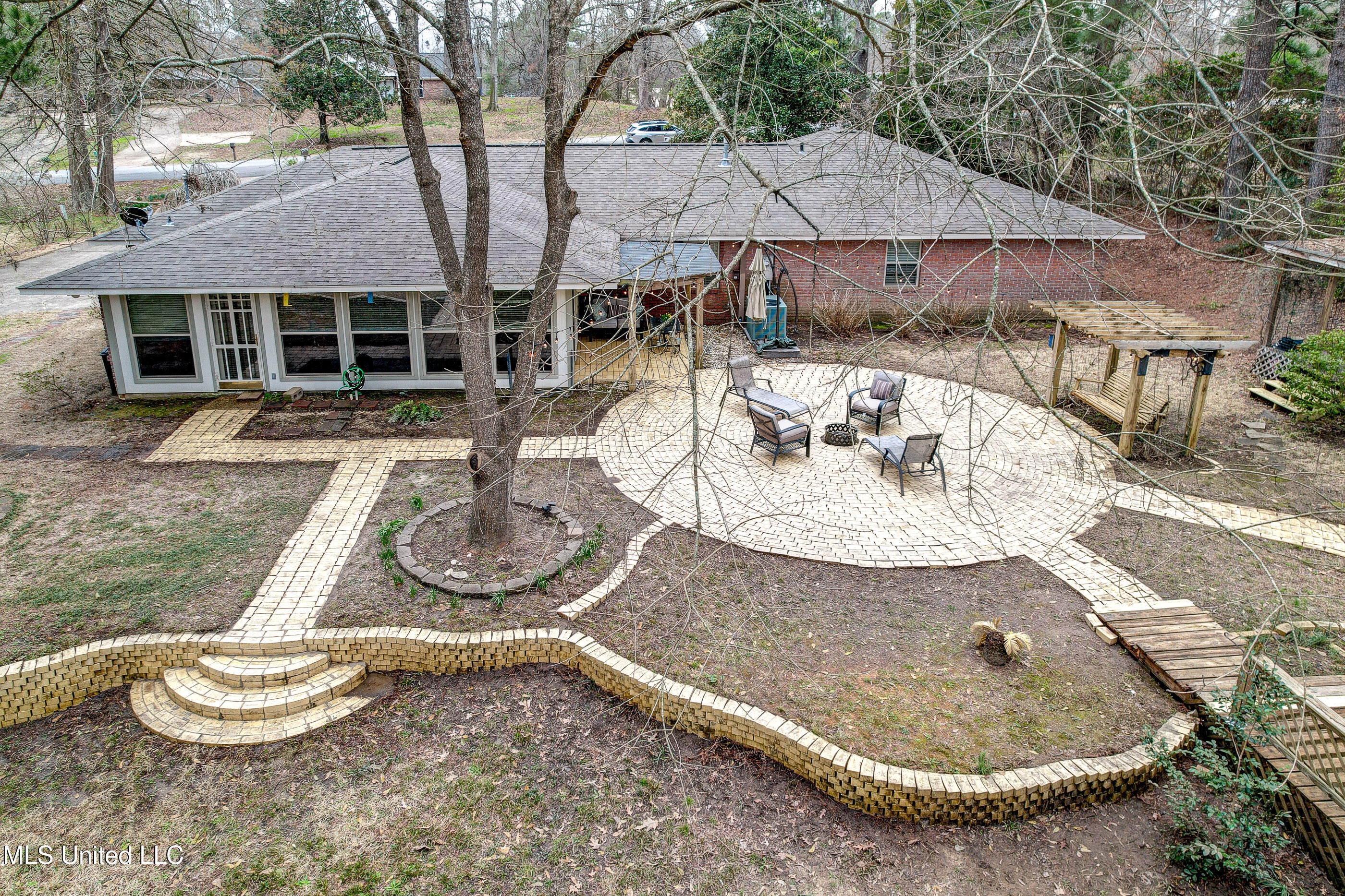 911 Newitt Vick Drive, Vicksburg, Mississippi image 36