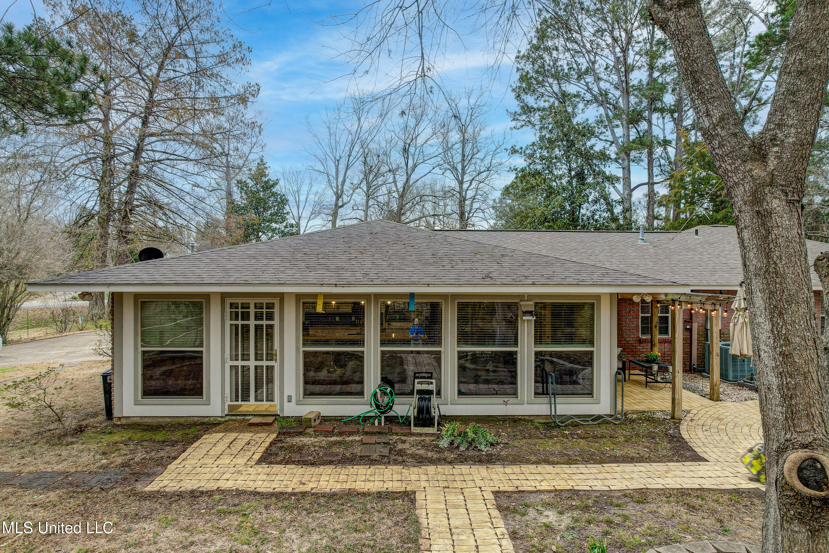 911 Newitt Vick Drive, Vicksburg, Mississippi image 33