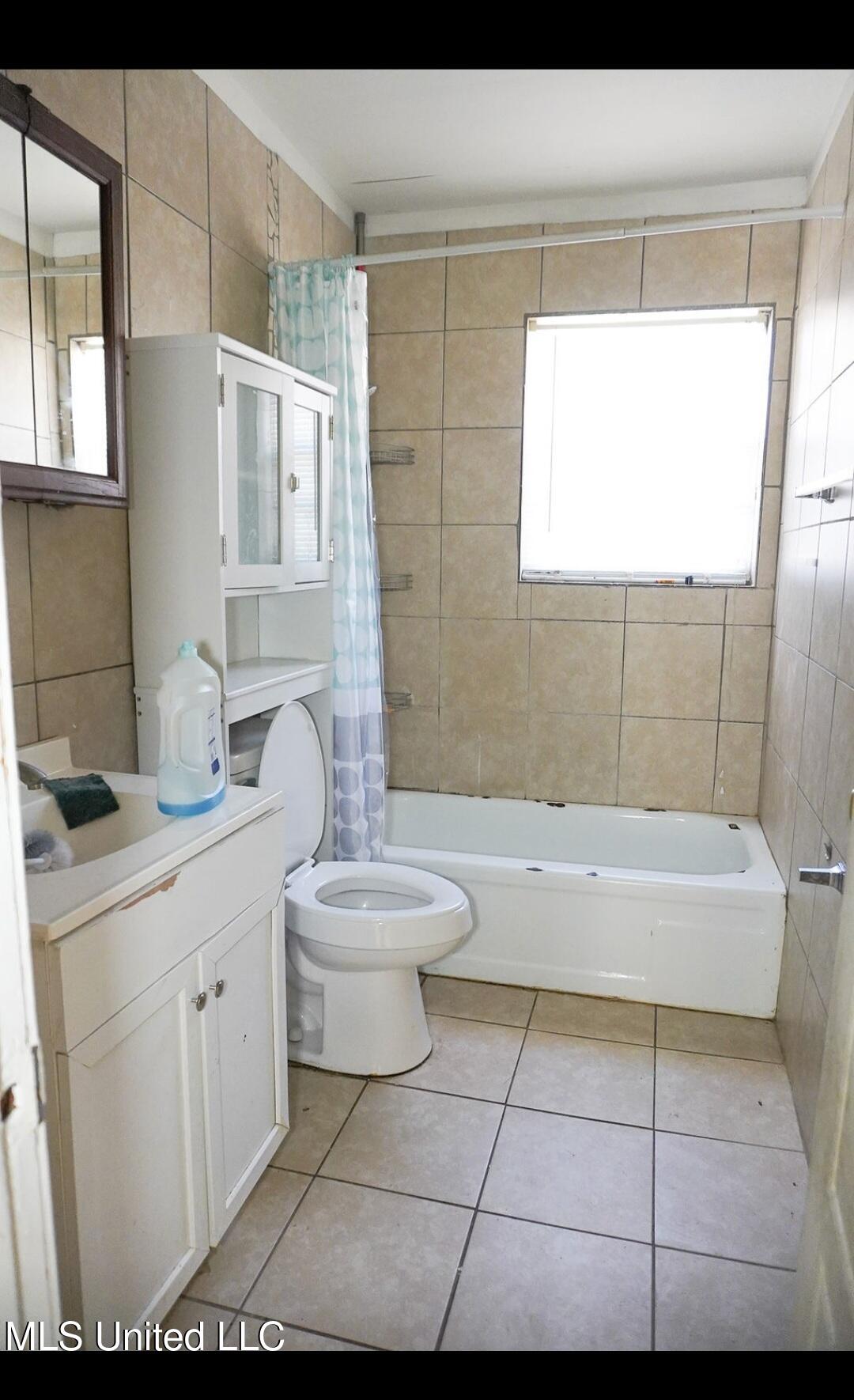 146 W Brooks Road, Memphis, Tennessee image 4