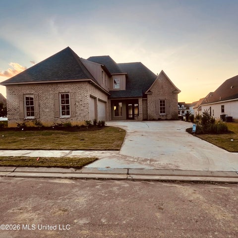 Homes For Sale - 107 Venice Circle<br/> Madison County, Madison, MS 39110