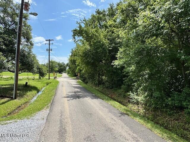 Gladstone Street, Waveland, Mississippi image 2