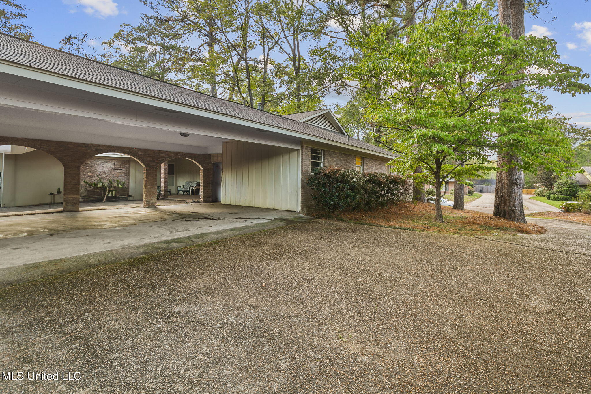 5465 Saratoga Drive, Jackson, Mississippi image 32