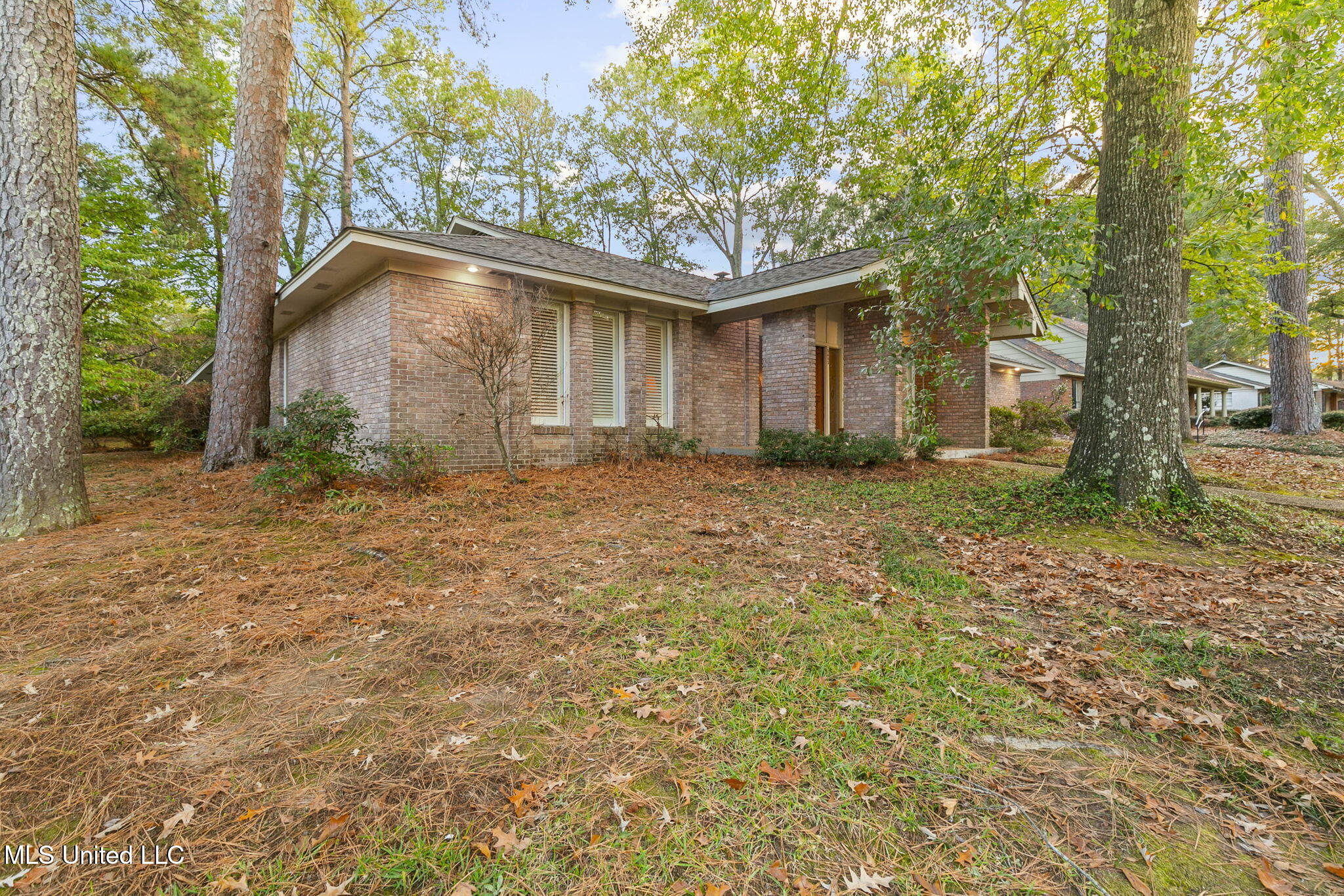 5465 Saratoga Drive, Jackson, Mississippi image 27