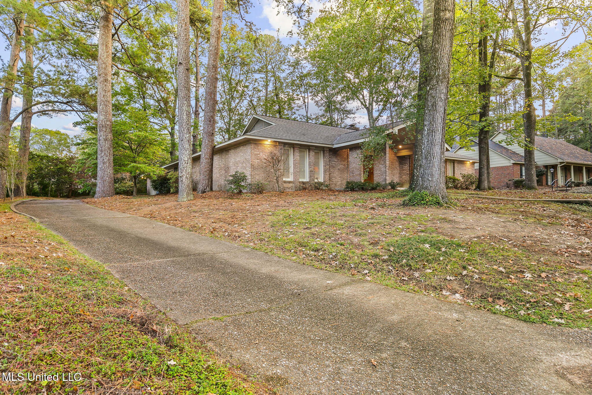 5465 Saratoga Drive, Jackson, Mississippi image 21