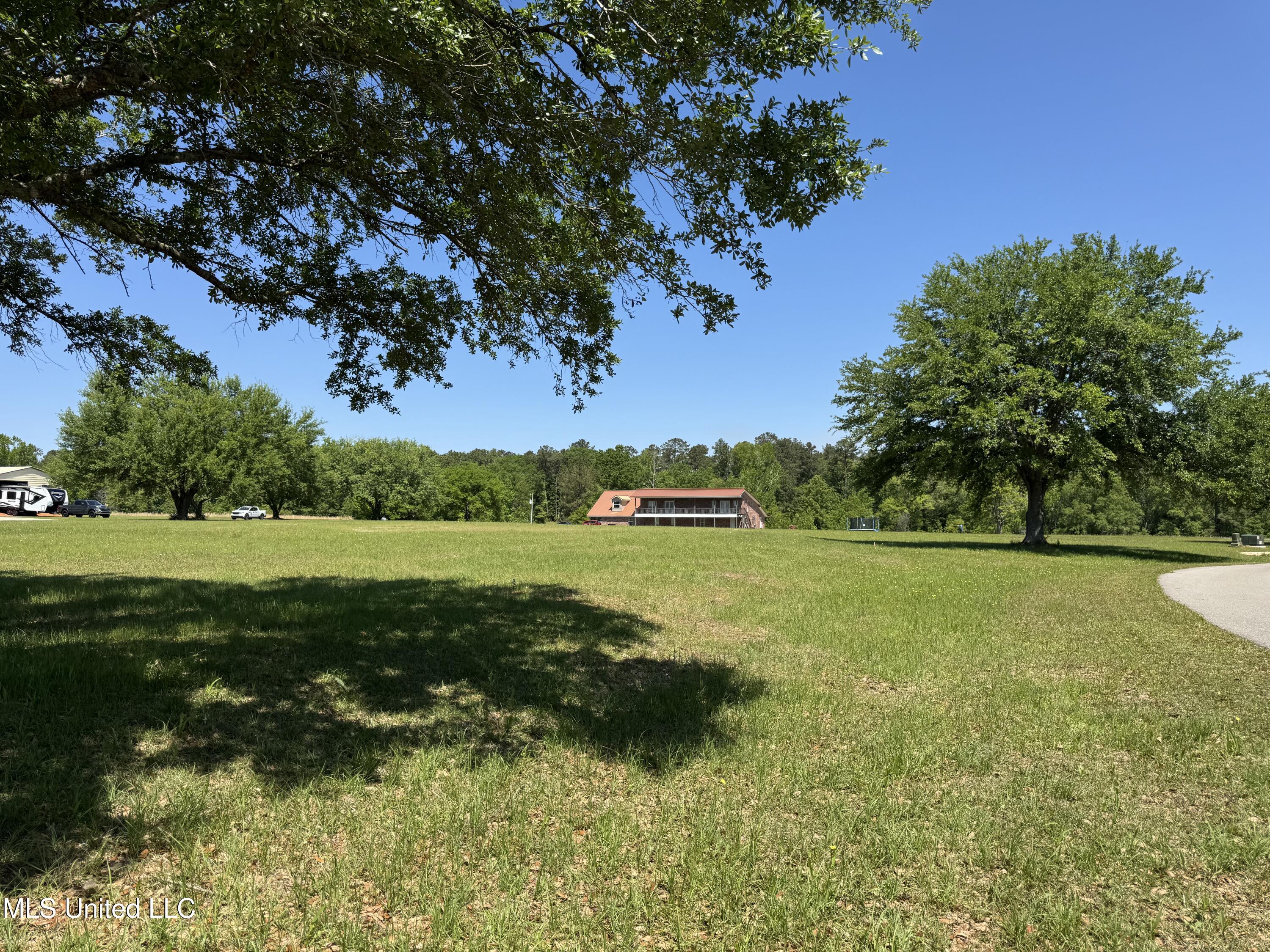 165 Anastasia Drive, Carriere, Mississippi image 6