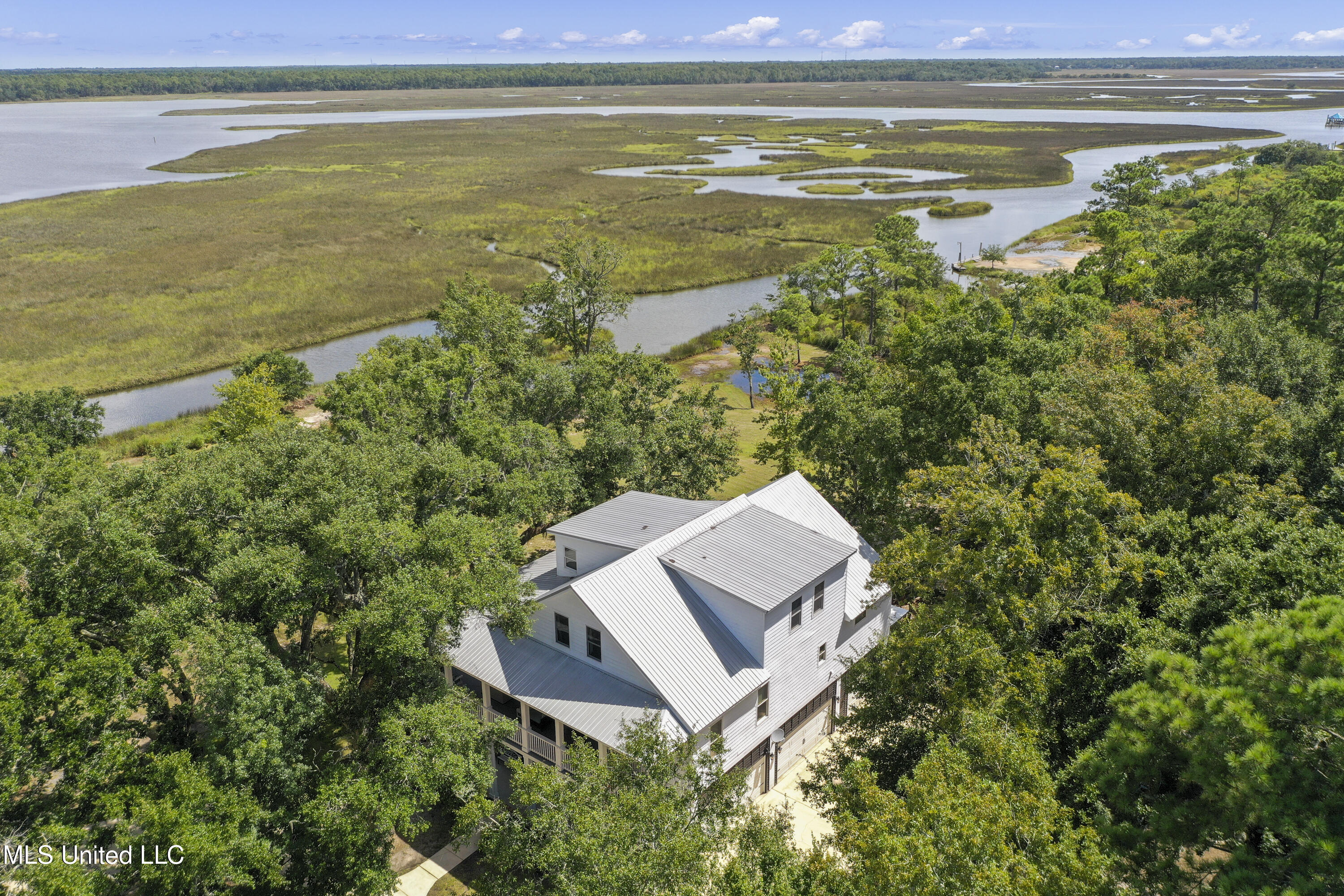 1420 Elizabeth Street, Ocean Springs, Mississippi image 7