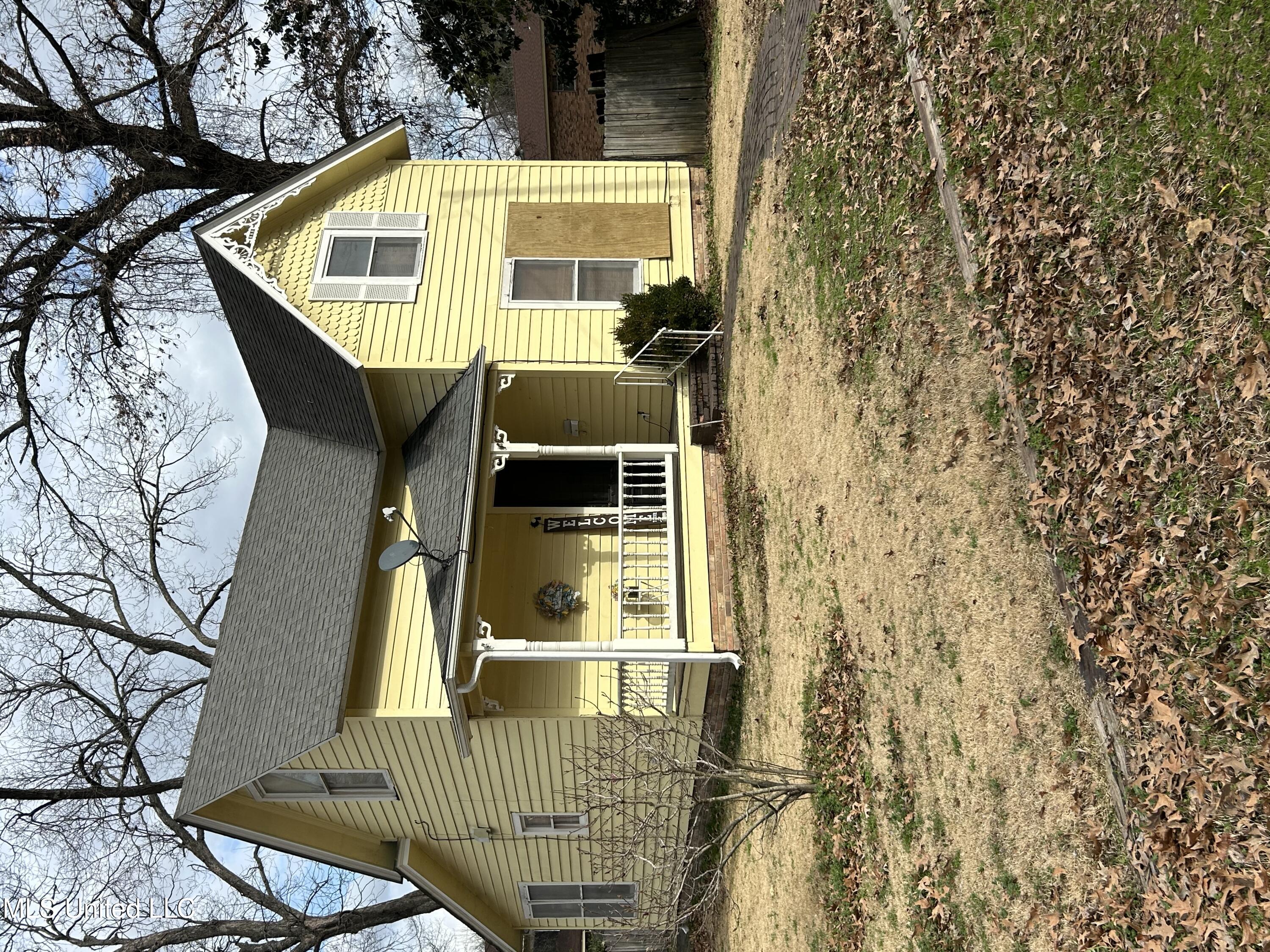 306 Magnolia Street, Greenwood, Mississippi image 1