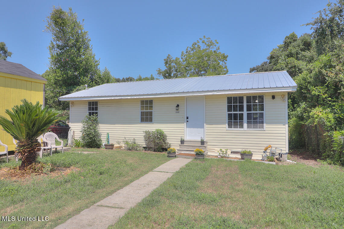 506 E Railroad Street, Gulfport, Mississippi image 1