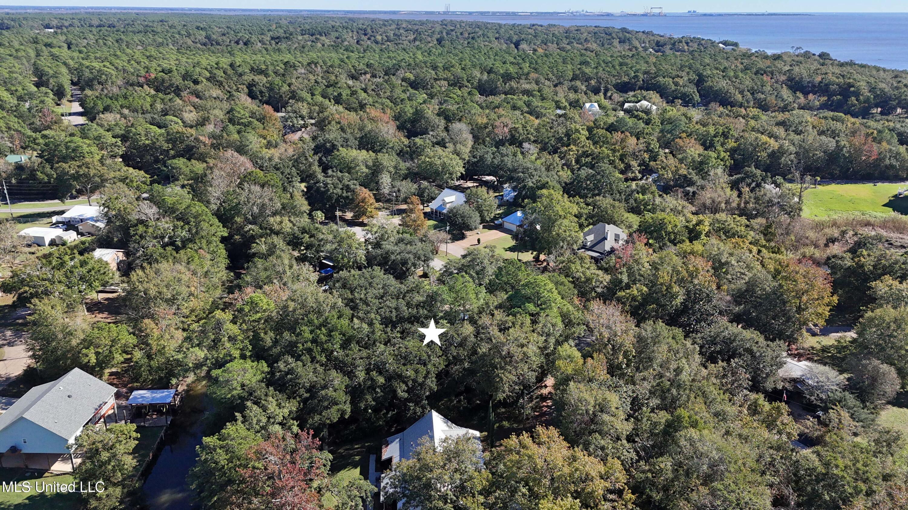 Gulf View Place, Gautier, Mississippi image 8