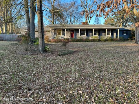 Homes For Sale - 1424 E Northside Drive<br/> Jackson, MS 39211