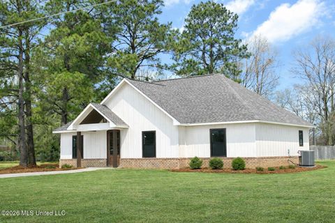 Homes For Sale - 529 NE Fairlawn Trail<br/> Brookhaven, MS 39601