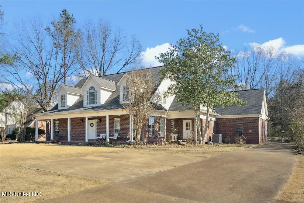 3680 Cypress Plantation Drive, Olive Branch, Mississippi image 2