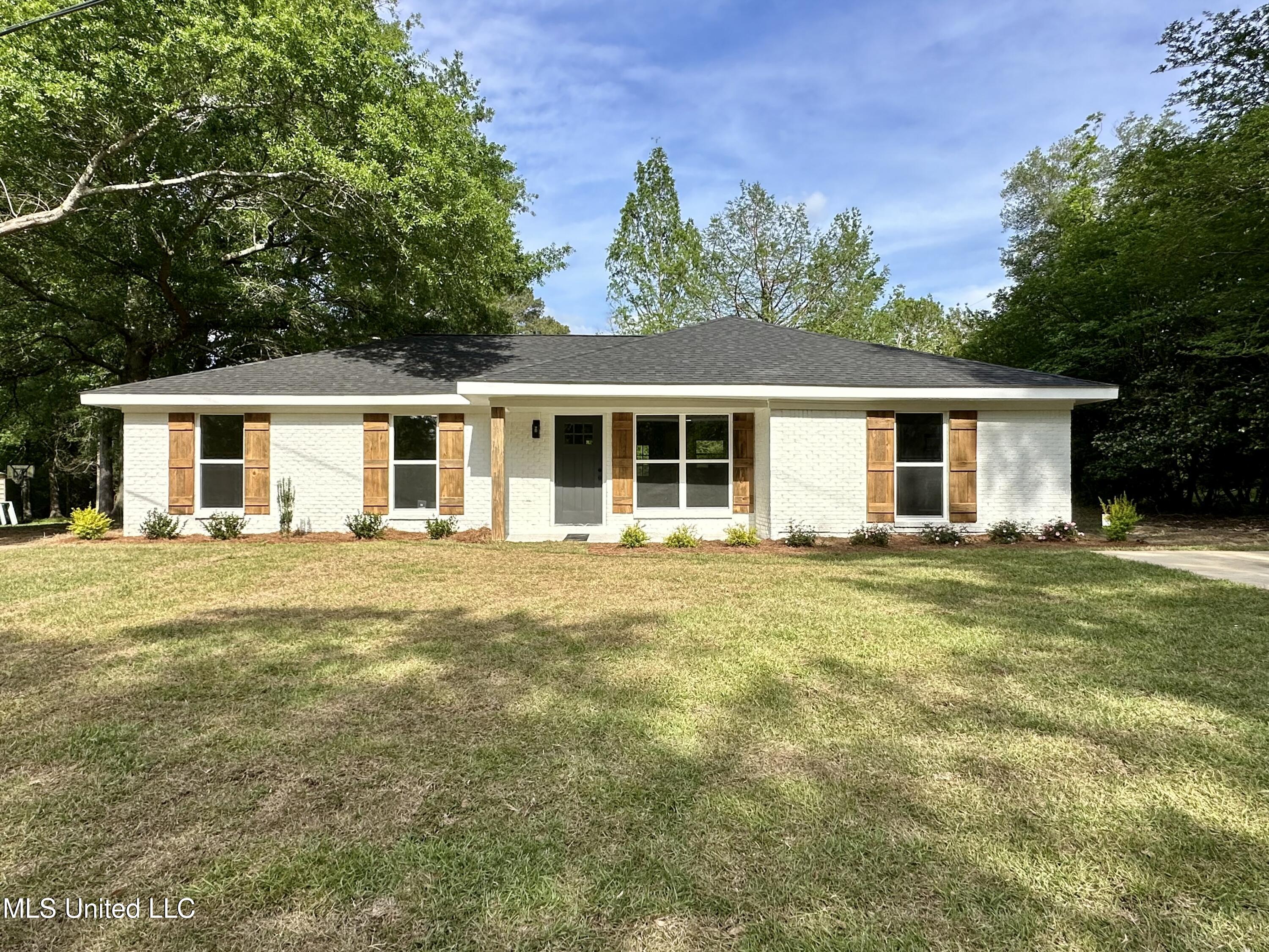626 Siloam Road, Magee, Mississippi image 1