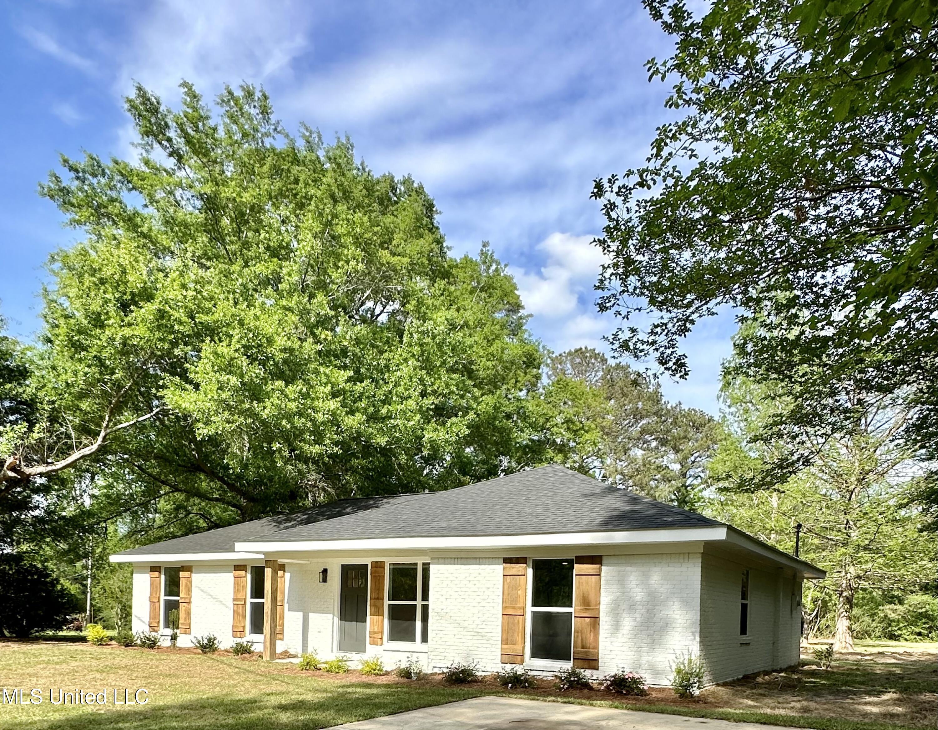 626 Siloam Road, Magee, Mississippi image 3