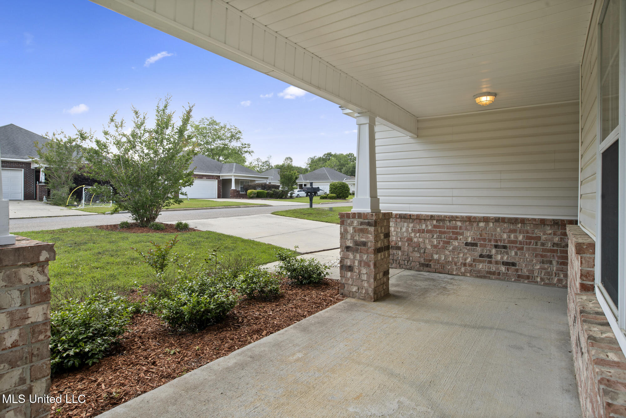 35 Clear Springs Court, Hattiesburg, Mississippi image 8