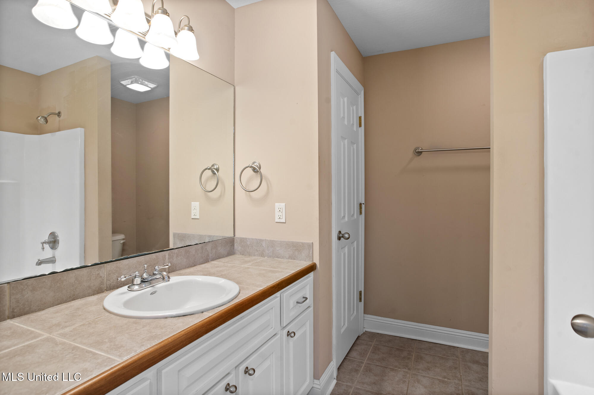 35 Clear Springs Court, Hattiesburg, Mississippi image 23