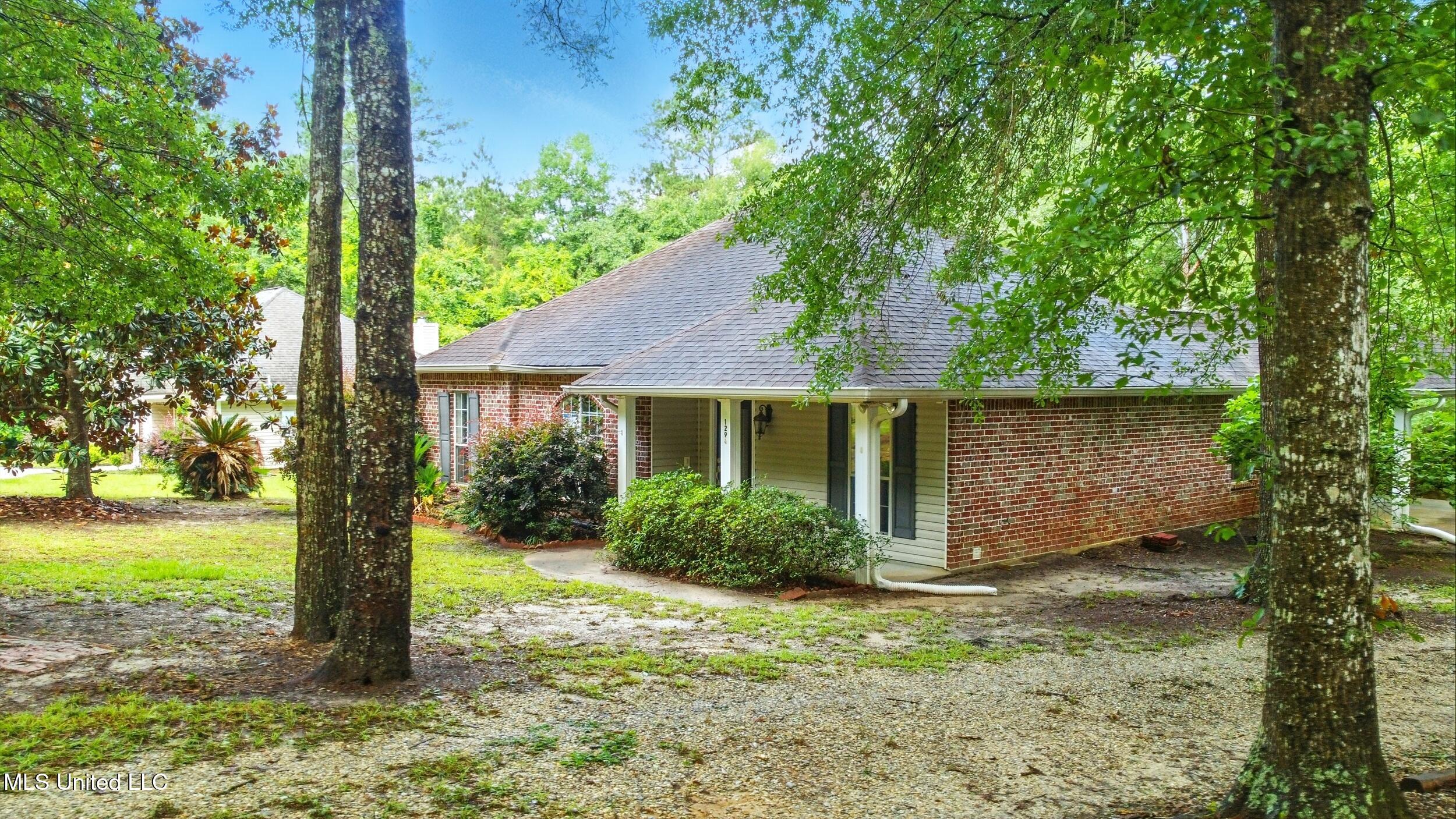 129 E Sunnybrook Road, Carriere, Mississippi image 2