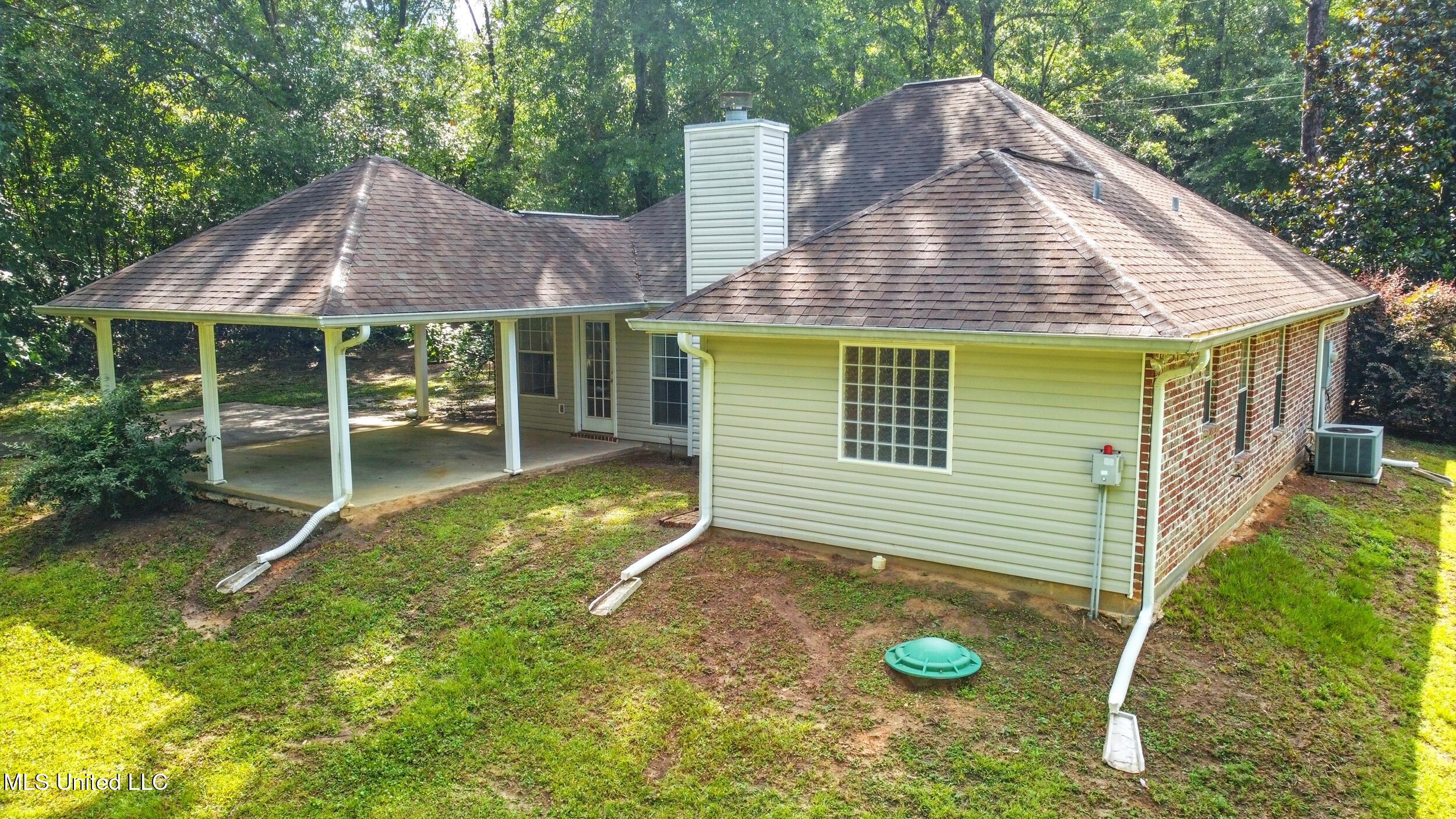 129 E Sunnybrook Road, Carriere, Mississippi image 6