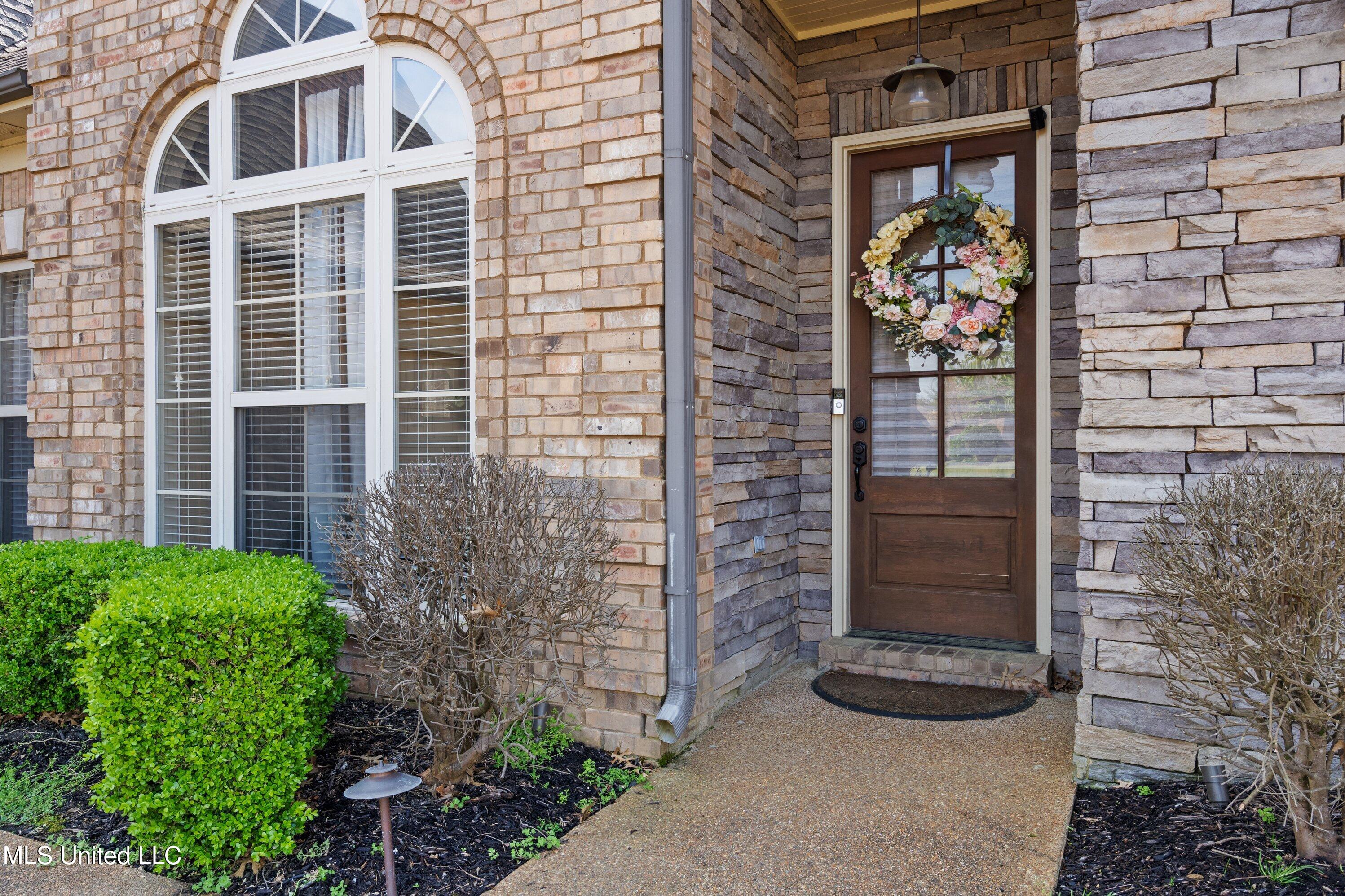 3295 Forest Bend Drive, Southaven, Mississippi image 6