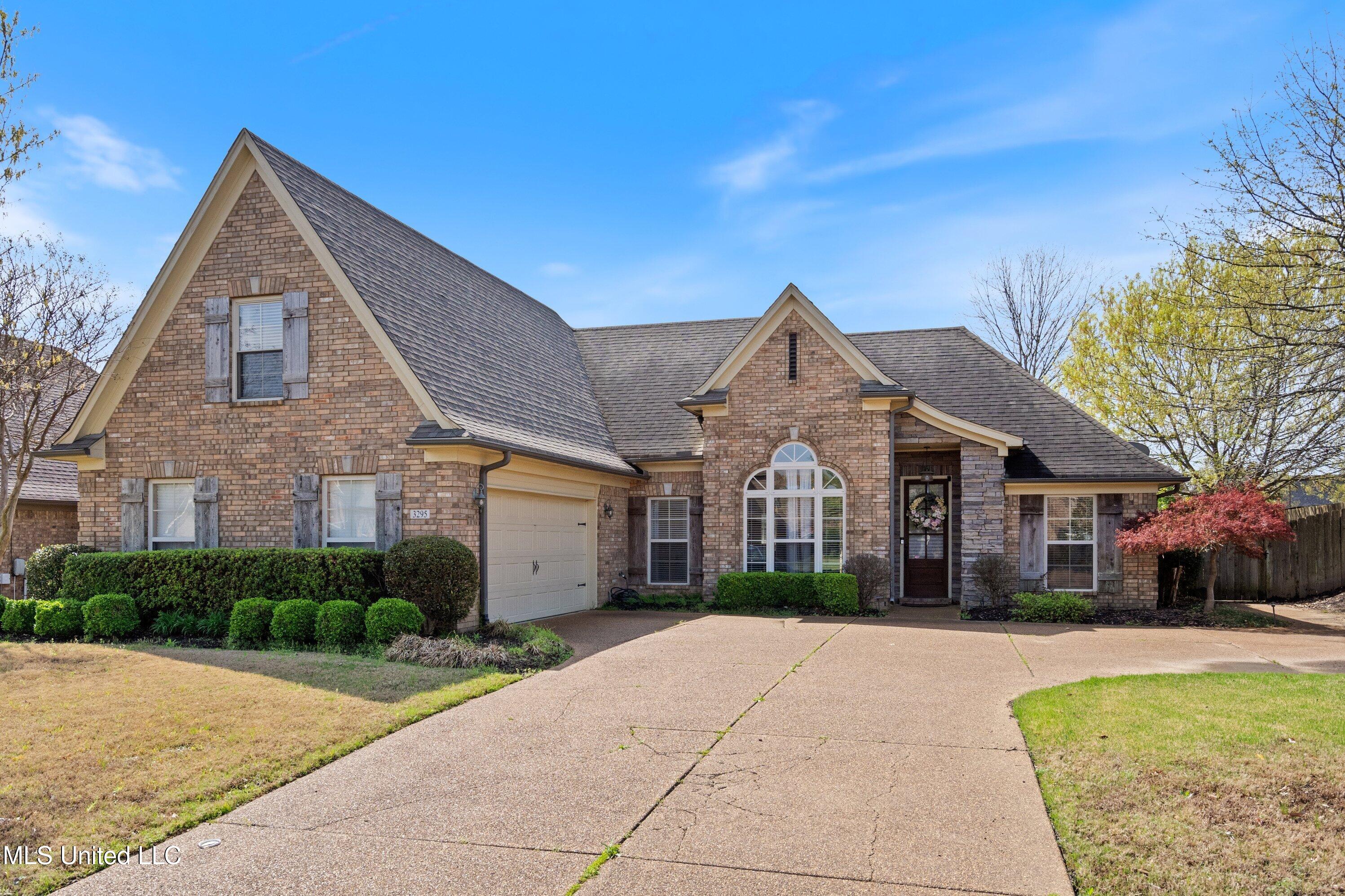 3295 Forest Bend Drive, Southaven, Mississippi image 3