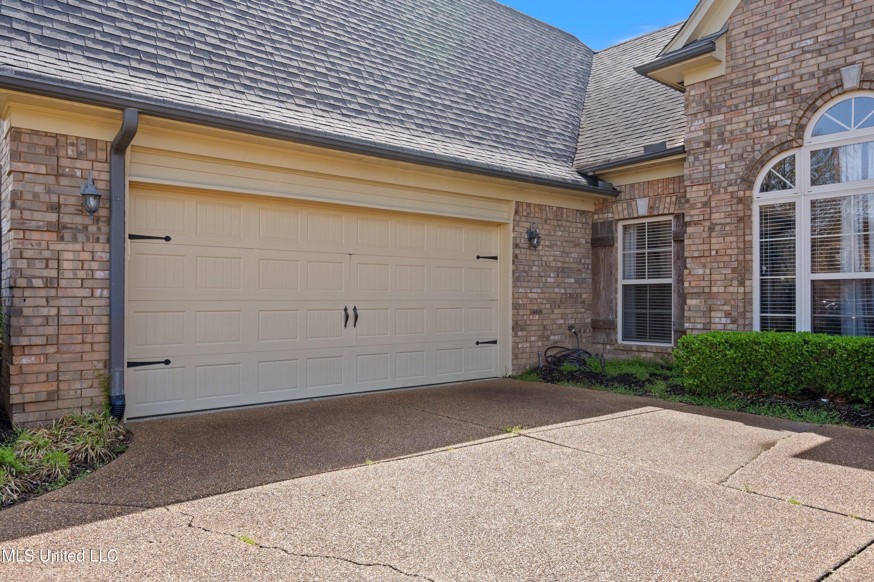 3295 Forest Bend Drive, Southaven, Mississippi image 5