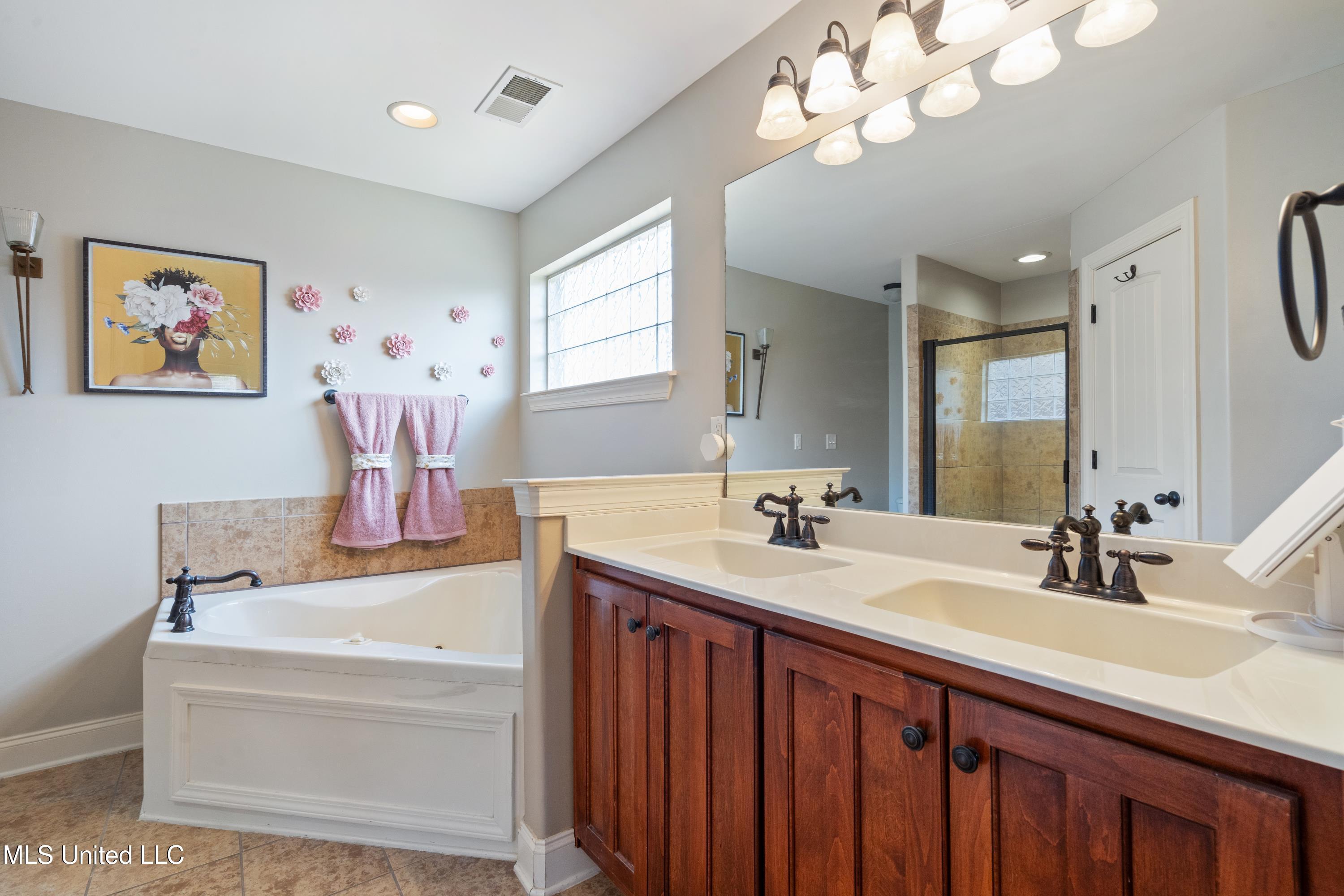 3295 Forest Bend Drive, Southaven, Mississippi image 20