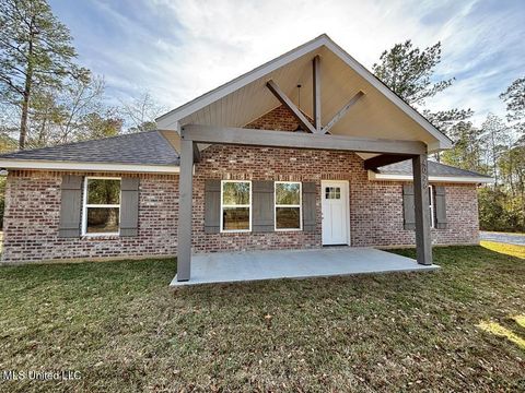 Homes For Sale - 4026 Violet Street<br/> Kiln, MS 39556