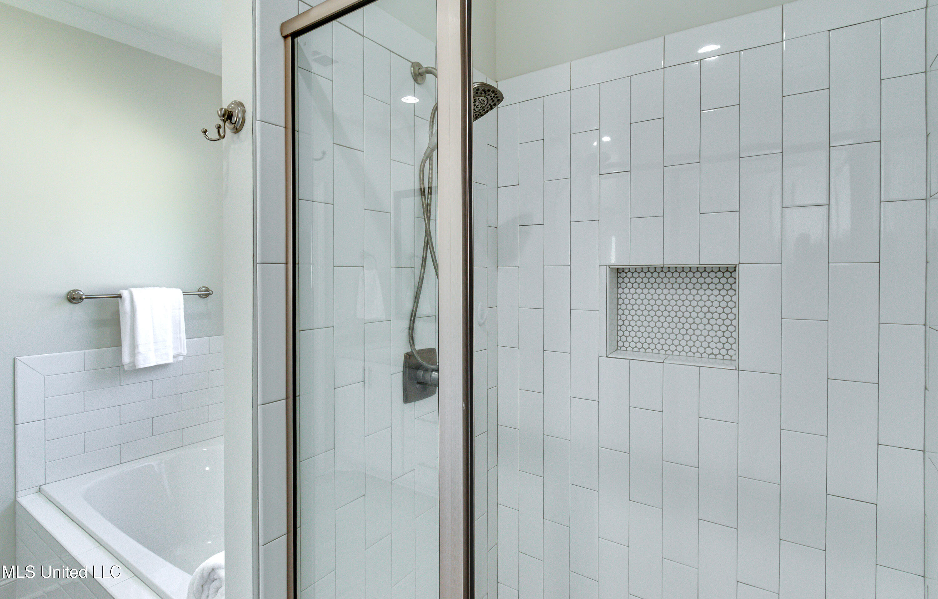 Madison, Mississippi 39110, United States, 3 Bedrooms Bedrooms, ,2 BathroomsBathrooms,Residential,Pending,45831